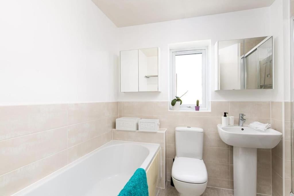 In Patchway Holiday home Bristol